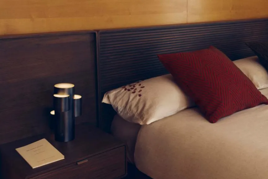 Kave Home Bett mit Nachttischen Norlen 160 x 200 cm