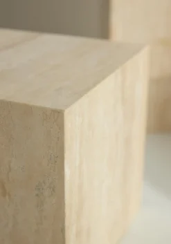 INNOVATION LIVING Couchtisch Travertina 60