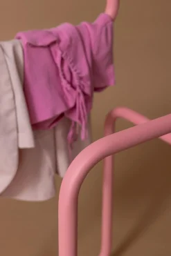 Metallbude Herrendiener James