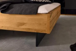 DECKER Massivholzbett Ranura 180 x 200 cm